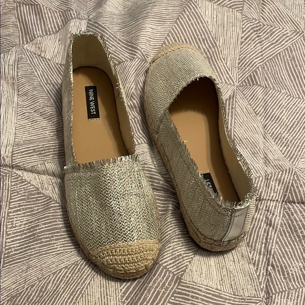 Nine West-NWOT Silver Espadrille Flats